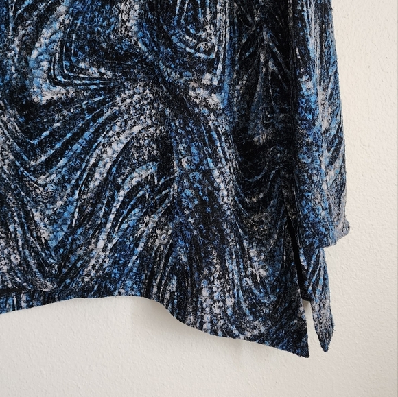 CJ Banks Womens Stretchy Activewear Geometric Pattern Long Sleeve Top. 1X - Picture 3 of 6